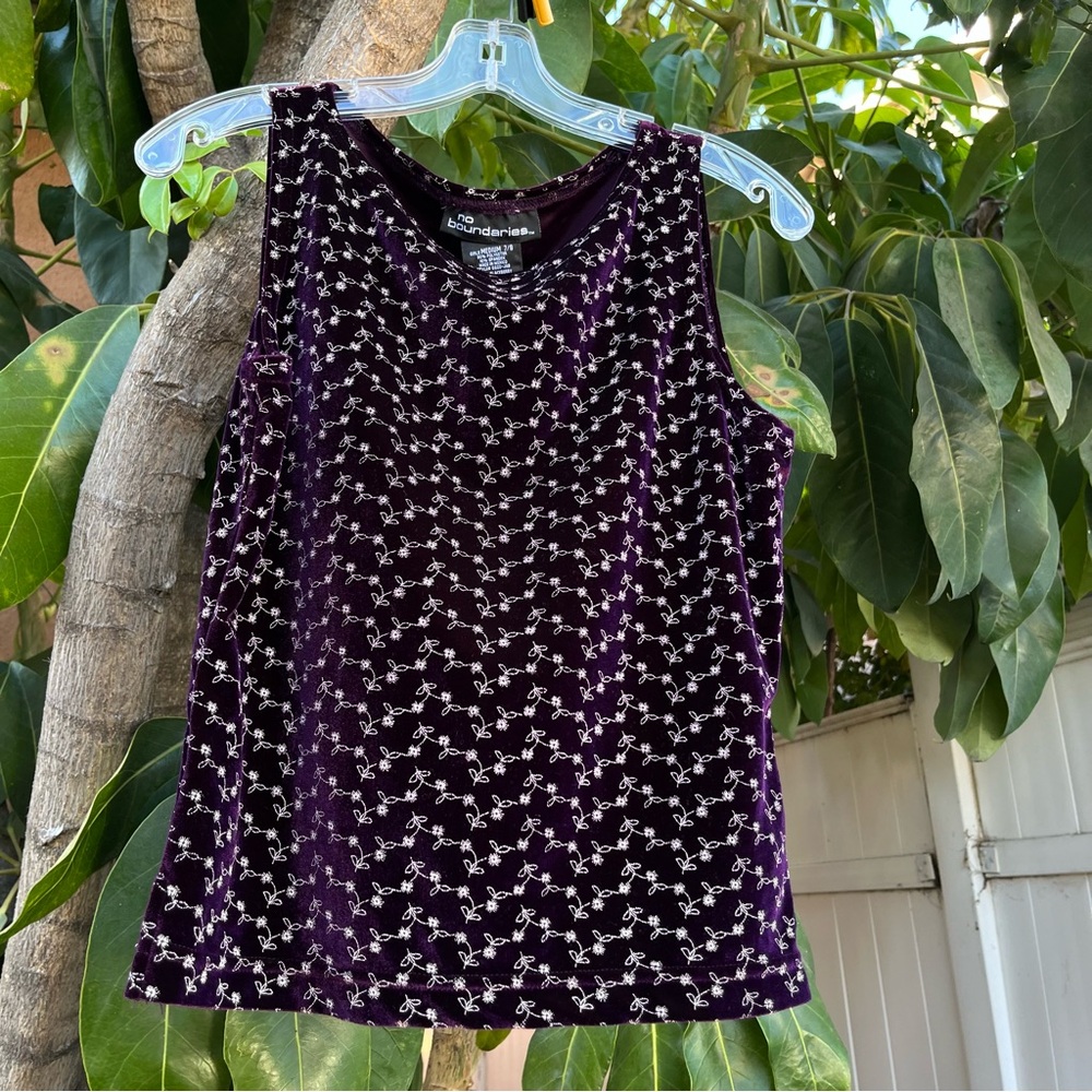 Vintage 90’s No Boundaries Velvet Top with a Floral Design.